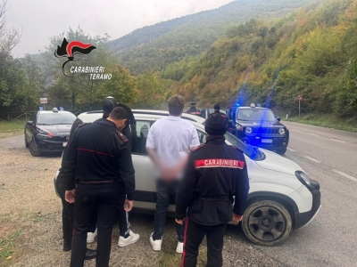 Truffa con furto nei confronti di un anziano, arrestati