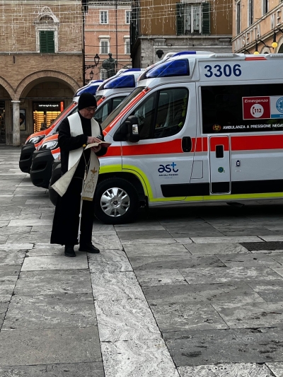 6 NUOVE AMBULANZE PER LA CENTRALE OPERATIVA 118 DELL&rsquo;AST DI ASCOLI RINNOVATO COMPLETAMENTE IL PARCO MEZZI DEL SOCCORSO PICENO