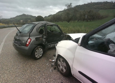 Violento schianto sulla Salaria, ferito un 66enne