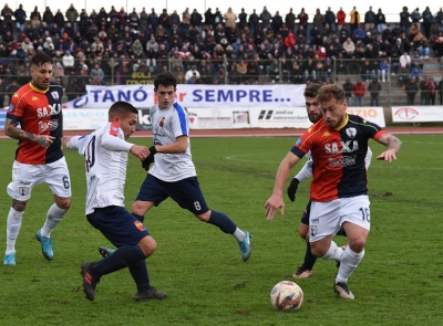 A conclusione dell'ultima di andata del girone F di serie D la  Sambenedettese chiude in vetta con la sesta vittoria consecutiva