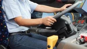 Sferra due pugni all'autista perch&eacute; il bus era in ritardo