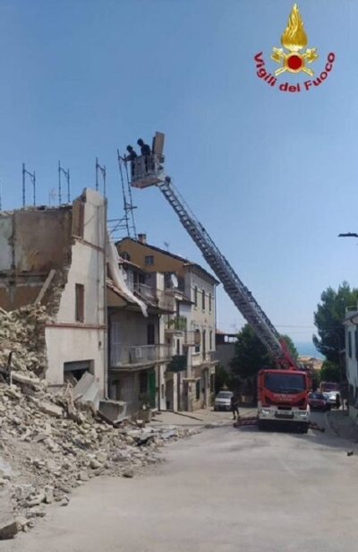 A Monteprandone crolla parte di un edificio in ristrutturazione