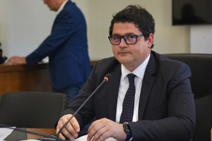 Teramo, Mariani (Pd) attacca: &ldquo;Vogliono realizzare l&rsquo;ospedale di Barbie&rdquo;