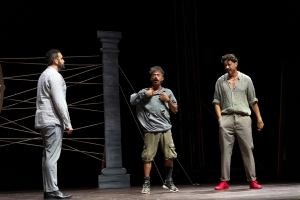 Riparte la stagione teatrale di Montalto