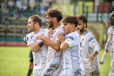 Nel girone F di serie D la capolista Ostia Mare, vincendo anche a Chieti riprende il solitario cammino
