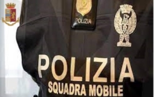 Teramo: aggressione e furto in un bar del centro, la squadra mobile individua i tre presunti autori