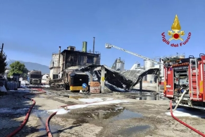 L'incendio di Colli alimenta la polemica: il sindaco infuriato, 'chiediamo tutele'