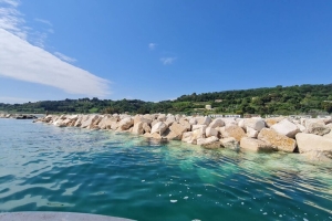 A Marina Palmense tornano emerse le scogliere