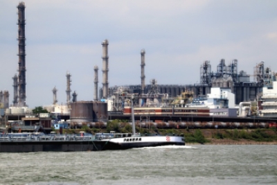 RAFFINERIA DI FALCONARA, ESERCITATI I POTERI SPECIALI DEL GOVERNO SULL’OPERAZIONE SOCAR–API. BUGARO: “ATTENZIONE CONCRETA A TERRITORIO E OCCUPAZIONE”