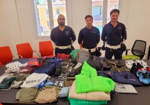 Vesperini: "E' in atto un piano speciale contro l&rsquo;abusivismo commerciale, volto a contrastare il fenomeno della vendita di materiale contraffatto sul territorio"