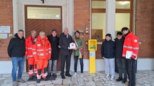 Maltignano - Il dono di Natale della Croce Verde: un defibrillatore per tutta la comunit&agrave;