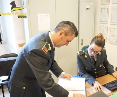 Frode fiscale da 15 milioni, la GdF esegue misure cautelari e sequestri anche nel Teramano