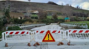 Rotella - Ponte chiuso e scarsa sicurezza, dopo mezzo secolo salta la "Sagra della Castagna"