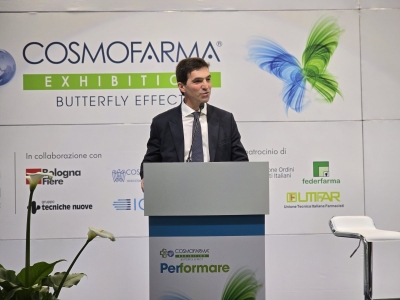 Le Marche modello in Italia con le Farmacie dei Servizi. Il presidente Acquaroli al Cosmofarma di Bologna al convegno nazionale Fofi