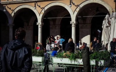 Ascoli Piceno - La città diventa un set, si gira lo spot per l'Aperol Campari