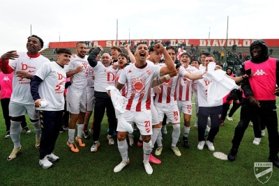 Il Teramo Calcio festeggia la promozione in serie D con un 10-1 contro il Capistrello