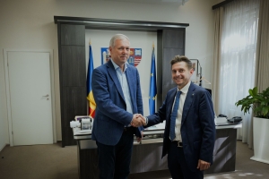 Ascoli Piceno stringe la mano a Targu Mures, sottoscritto protocollo tra i sindaci Marco Fioravanti e Soos Zoltan