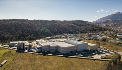 Incidente sul lavoro, si ustionano entrambi con plastica fusa