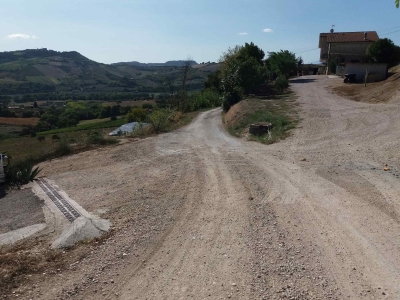 MIGLIORAMENTO RETE STRADALE. FIRMATO CONTRATTO D’APPALTO PER INTERVENTI DI ADEGUAMENTO E MESSA IN SICUREZZA PER TRE STRADE COMUNALI