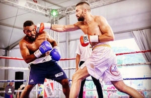 Ascoli Piceno: Eros Seghetti riporta a casa un match per il titolo professionistico italiano di pugilato