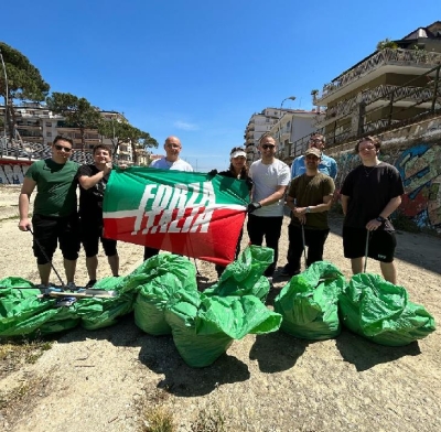 Forza Italia ripulisce l'Albula: “L’ambiente è un valore di tutti, non un'esclusiva di sinistra”